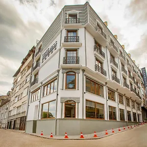 3* Otel Grand Business